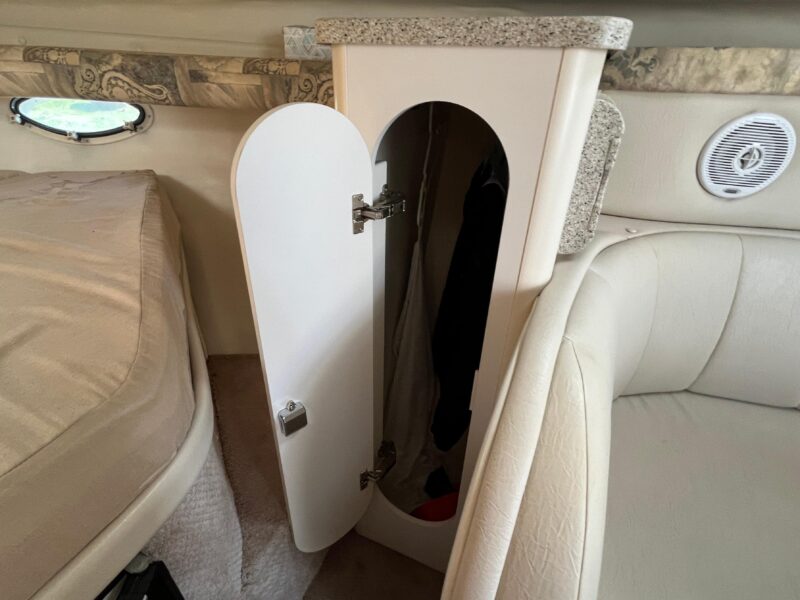 2000 Rinker Fiesta Vee 340