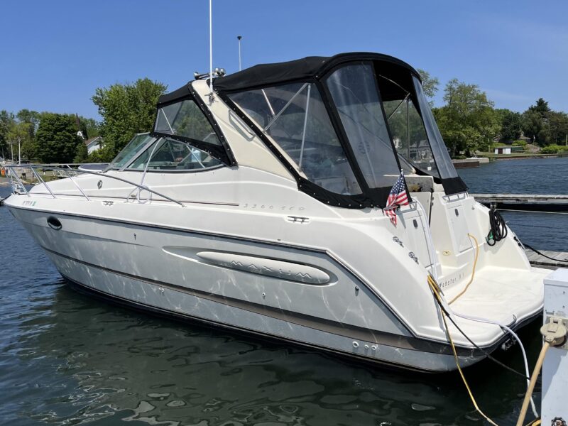 2001 Maxum 3300 SCR