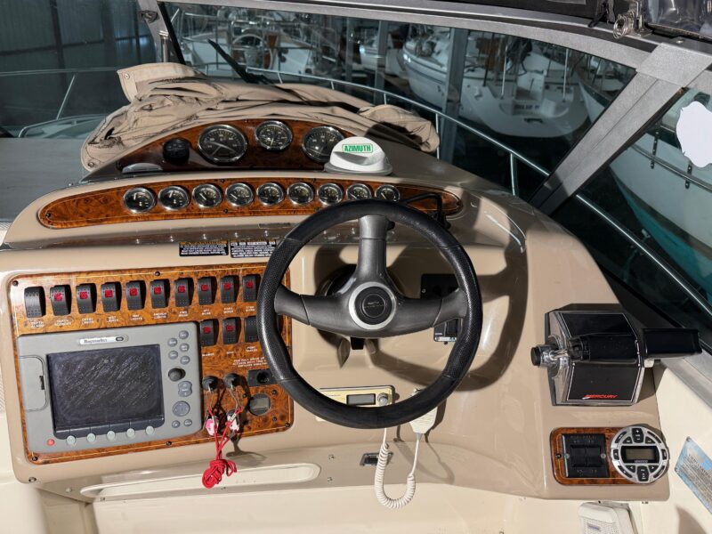 2001 Maxum 3300 SCR