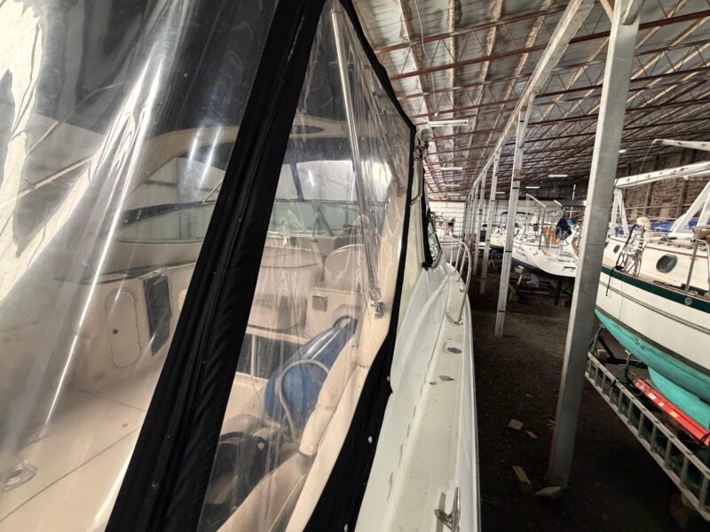 2001 Maxum 3300 SCR