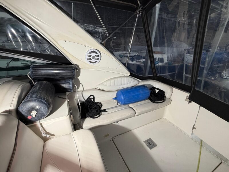2001 Maxum 3300 SCR