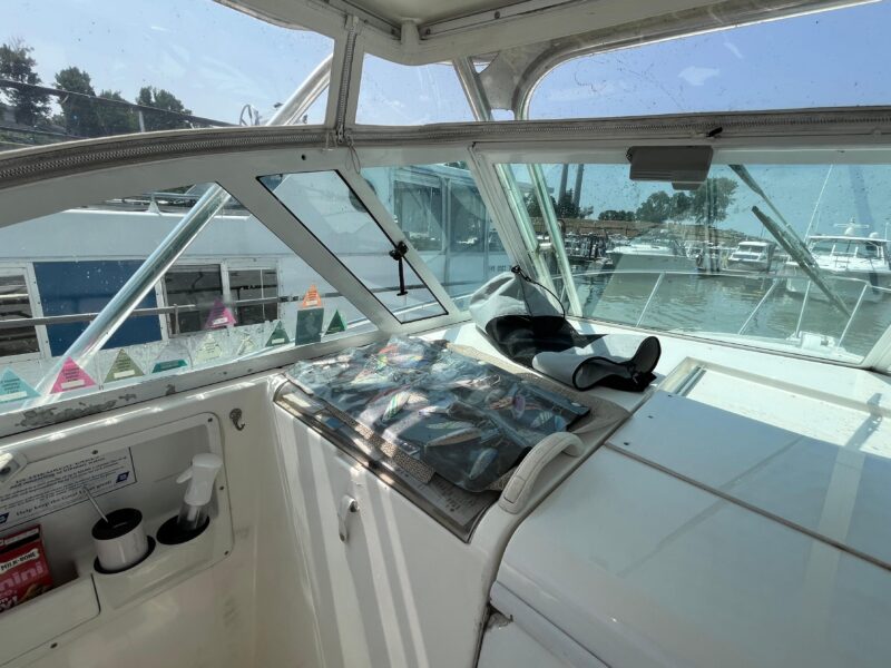2001 Rampage 30 Open