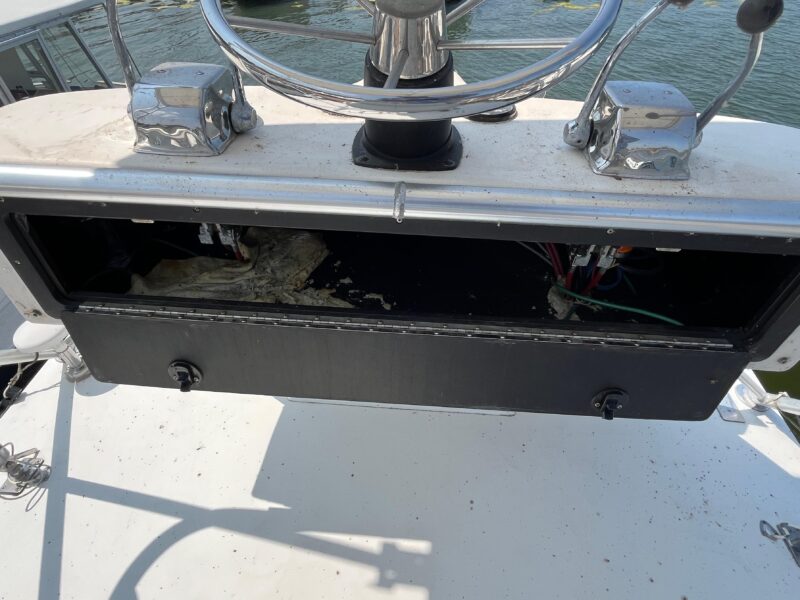 2001 Rampage 30 Open