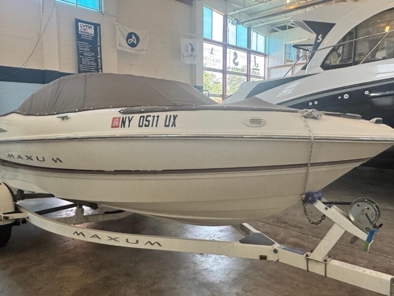 2002 Maxum 1800 SR