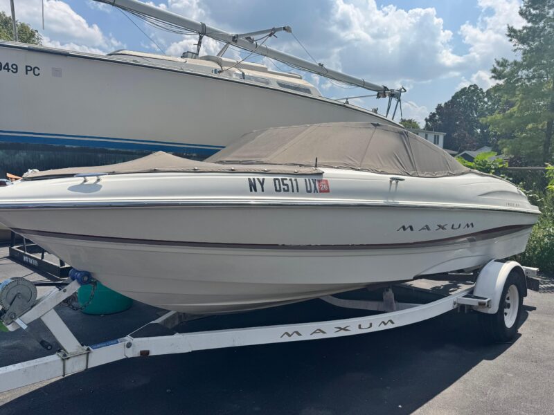 2002 Maxum 1800 SR