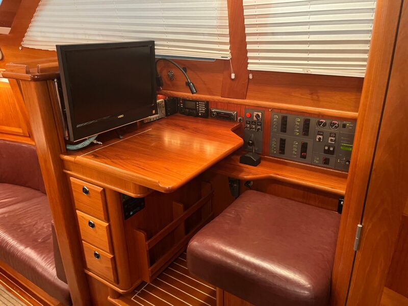 2003 Fantasi 44 Pilot House