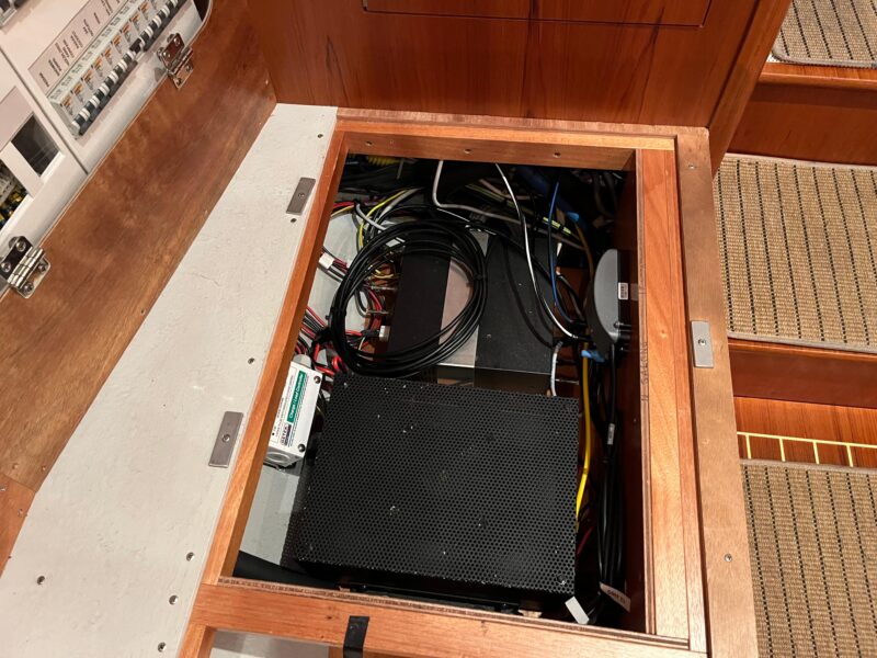 2003 Fantasi 44 Pilot House
