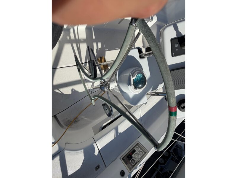 2003 Hunter 44 Deck Salon