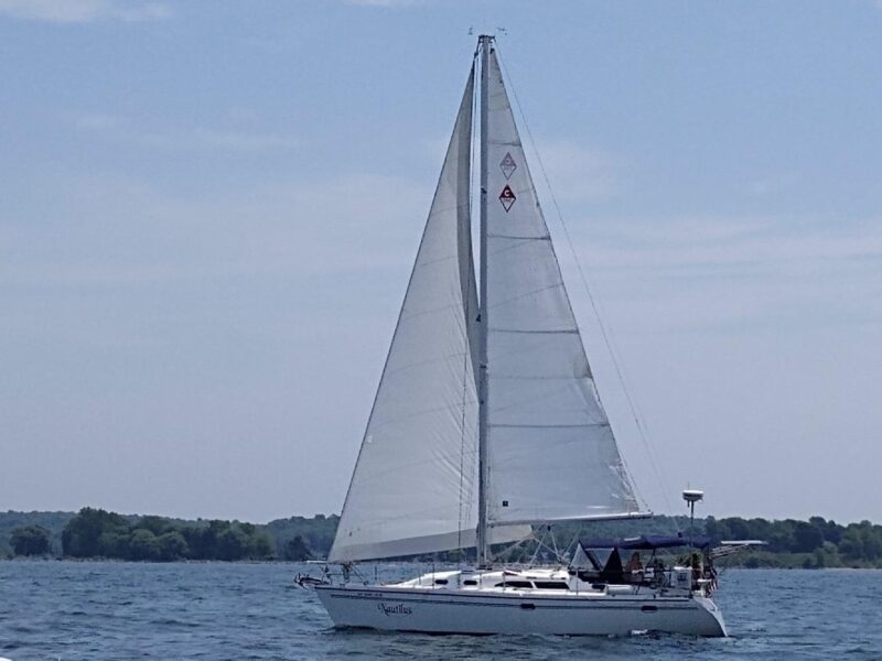 2004 Catalina 350