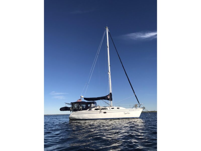 2004 Catalina 350