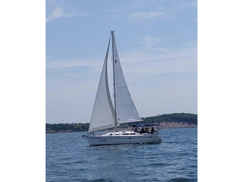 2004 Catalina 350