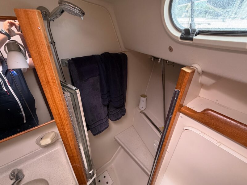 2004 Catalina 350