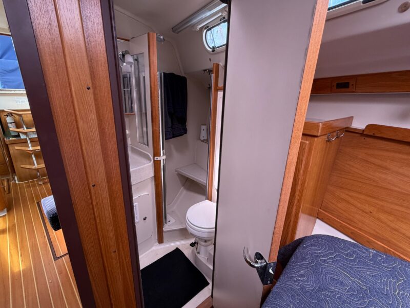2004 Catalina 350