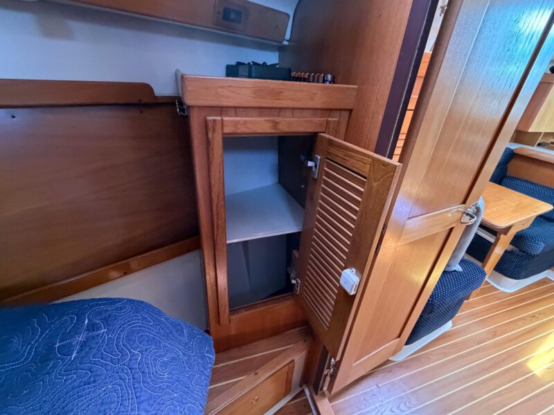 2004 Catalina 350