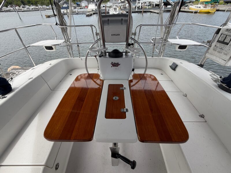 2004 Catalina 350