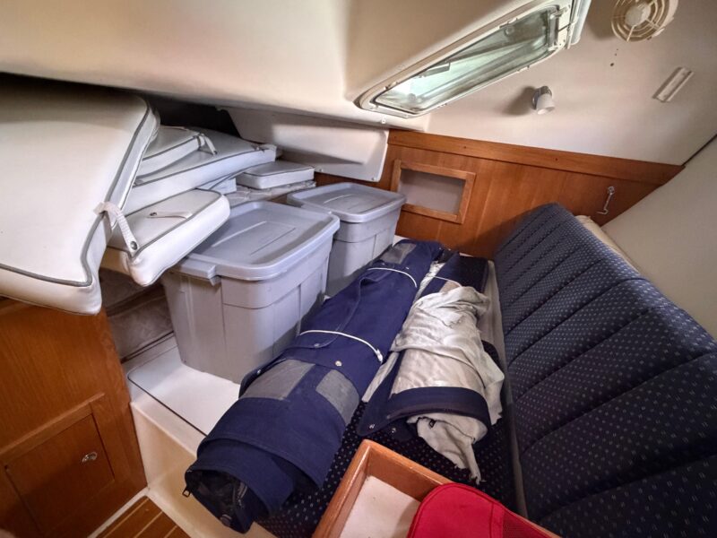 2004 Catalina 350