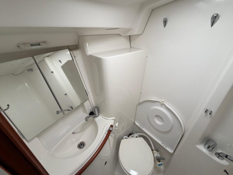 2006 Beneteau 423