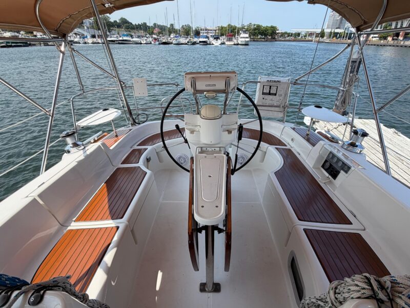 2006 Beneteau 423