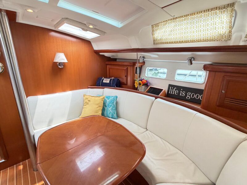 2007 Beneteau 423