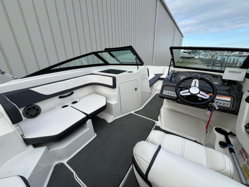 2015 Sea Ray 19 SPX