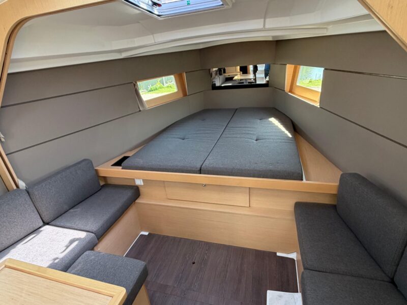 2017 Beneteau Oceanis 38