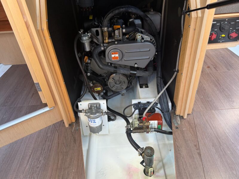 2017 Beneteau Oceanis 38