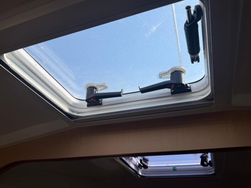 2017 Beneteau Oceanis 38