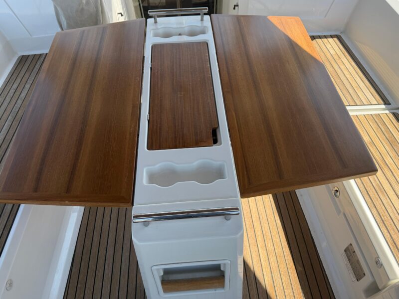 2017 Beneteau Oceanis 38