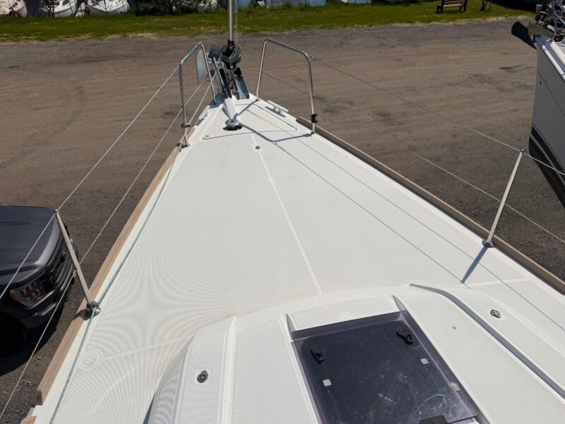 2017 Beneteau Oceanis 38