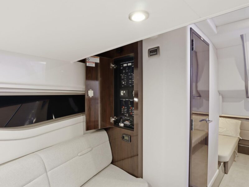 2019 Sea Ray Sundancer 320