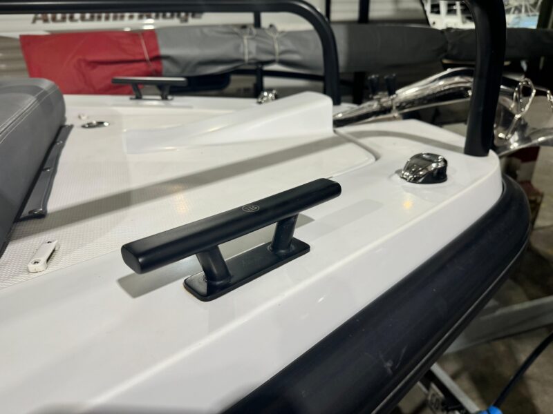 2020 Axopar 37 XC Cross Cabin