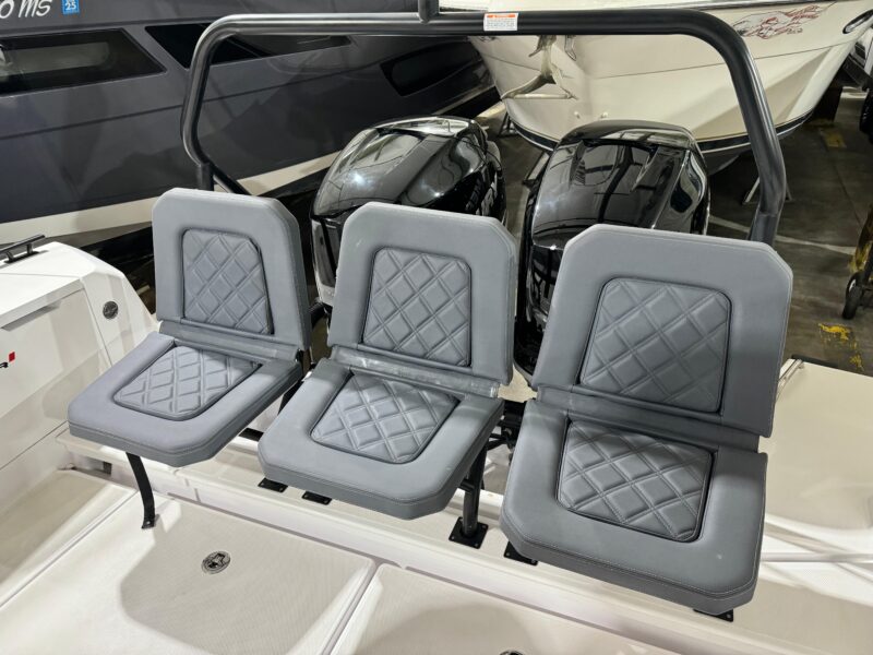 2020 Axopar 37 XC Cross Cabin