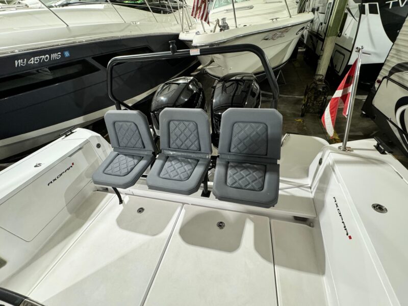 2020 Axopar 37 XC Cross Cabin