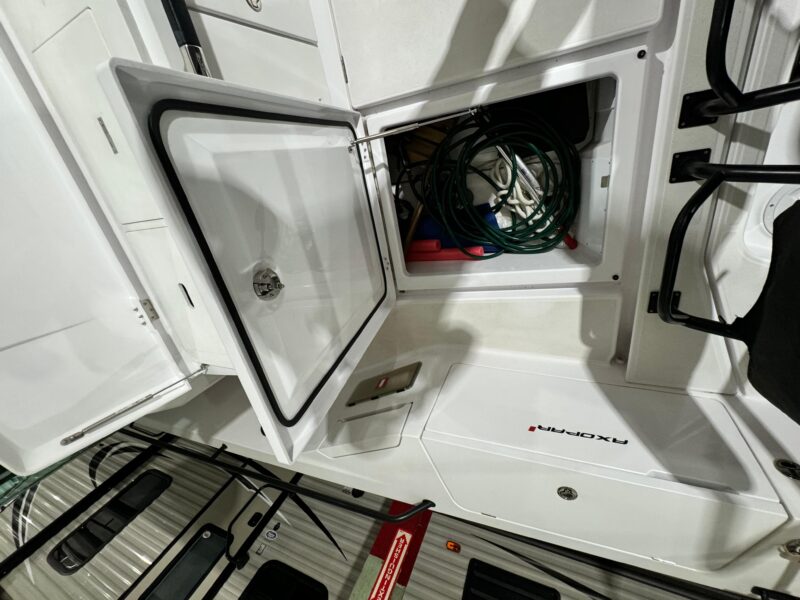 2020 Axopar 37 XC Cross Cabin