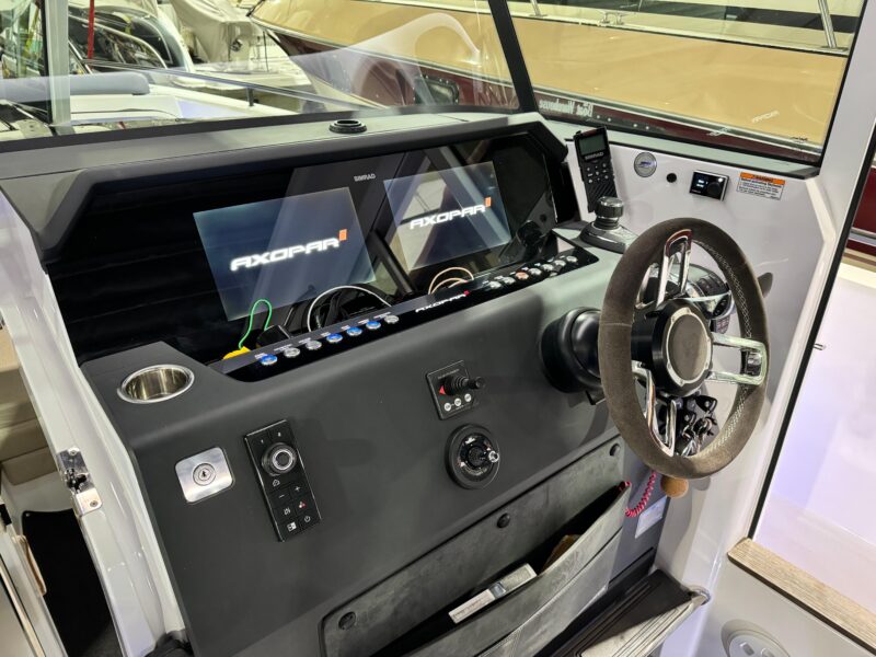 2020 Axopar 37 XC Cross Cabin