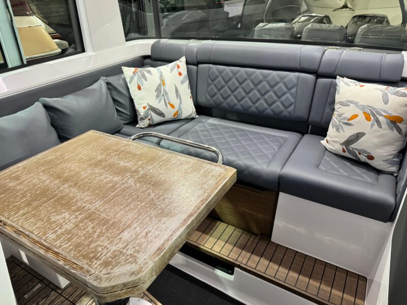 2020 Axopar 37 XC Cross Cabin