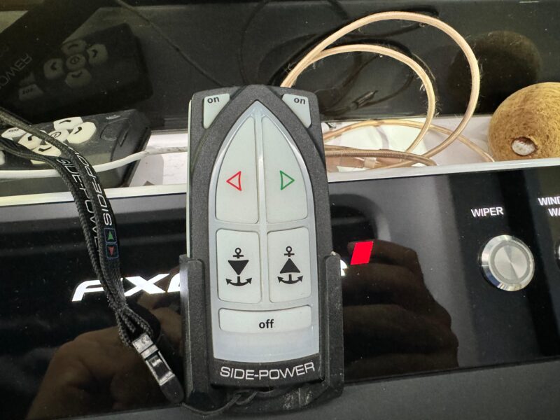 2020 Axopar 37 XC Cross Cabin