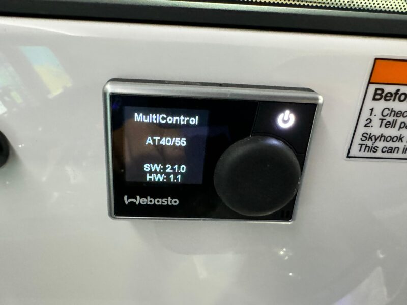 2020 Axopar 37 XC Cross Cabin