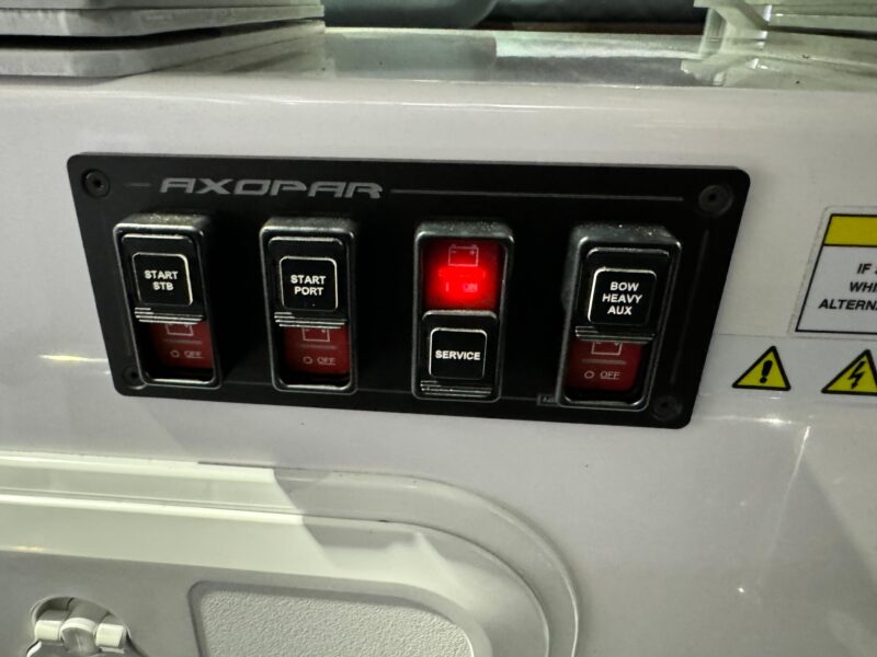2020 Axopar 37 XC Cross Cabin