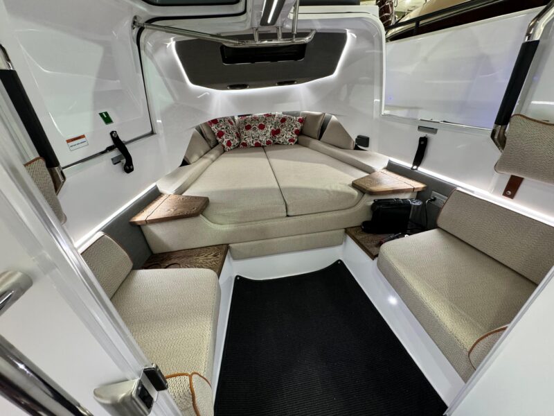 2020 Axopar 37 XC Cross Cabin