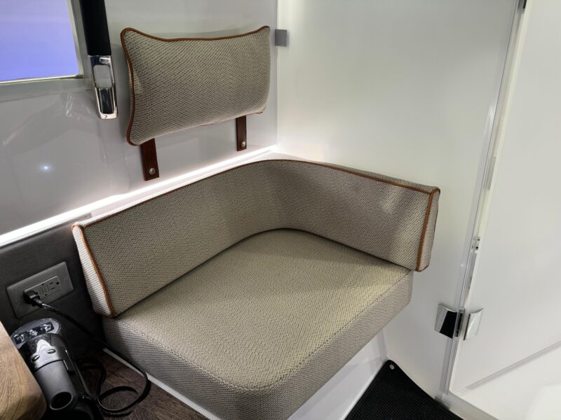 2020 Axopar 37 XC Cross Cabin