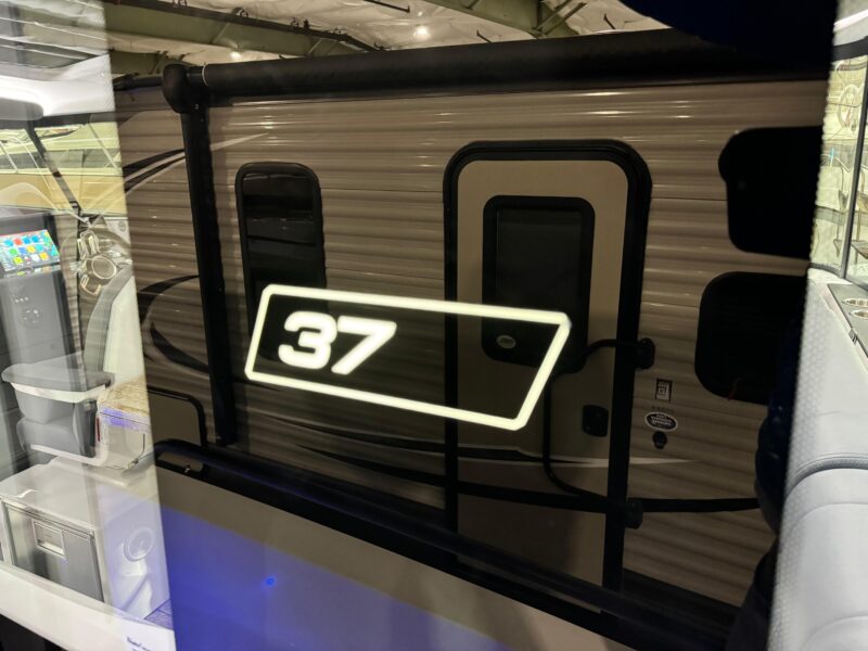 2020 Axopar 37 XC Cross Cabin