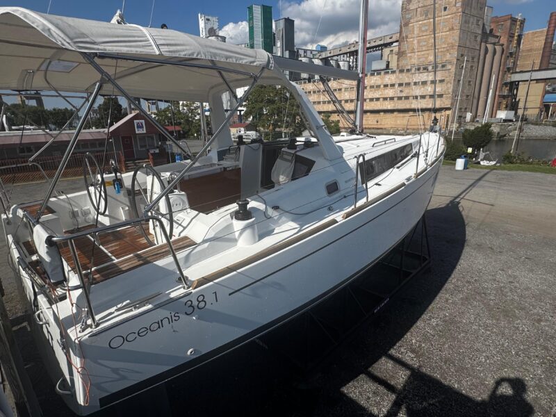2023 Beneteau Oceanis 38.1