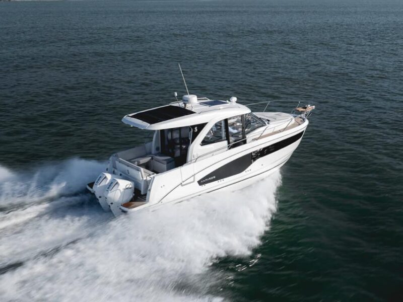 2026 Beneteau Antares 9