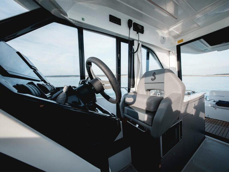 2026 Beneteau Antares 9