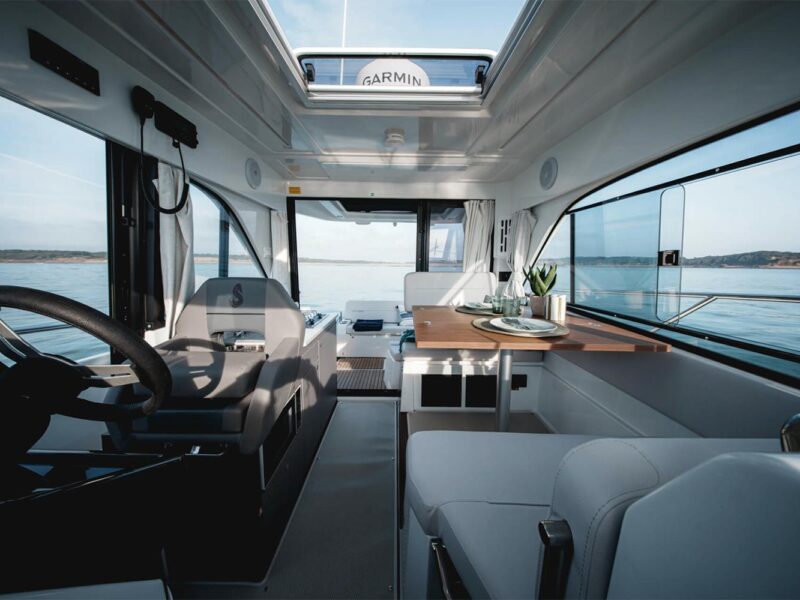2026 Beneteau Antares 9