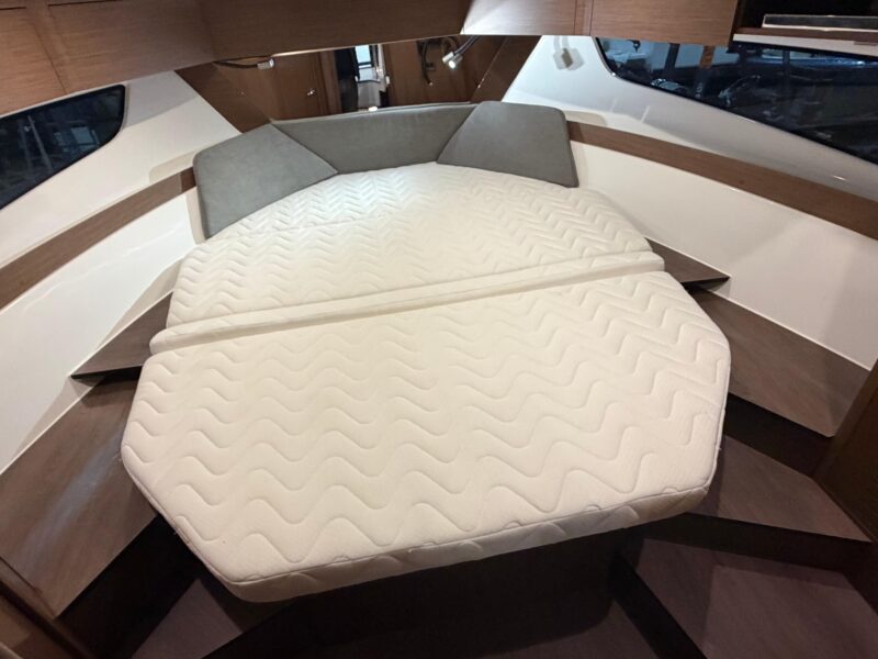 2026 Beneteau Antares 11 Coupe