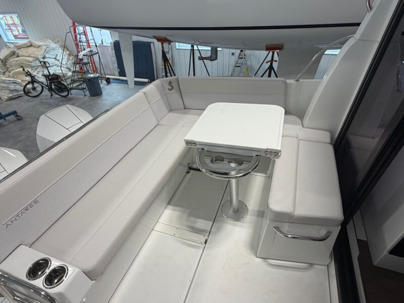 2026 Beneteau Antares 9