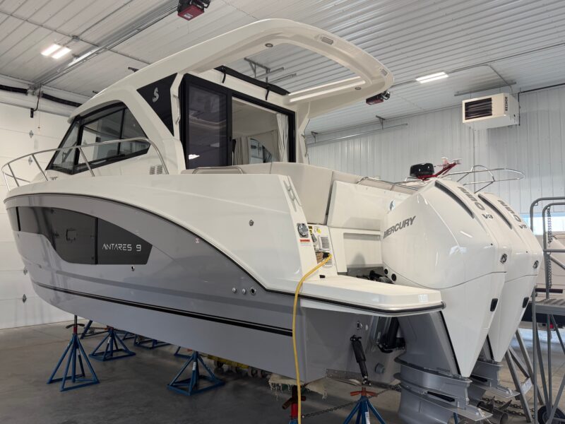 2026 Beneteau Antares 9
