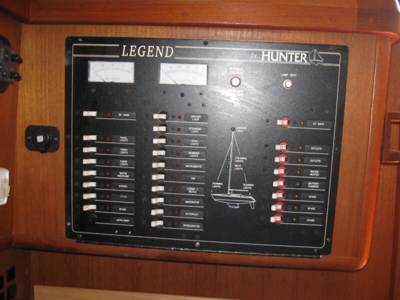 1995 Hunter 35.5